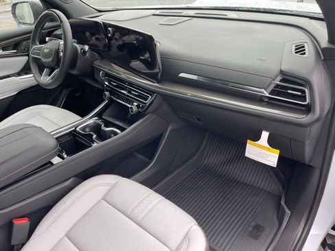 New 2026 Chevrolet Traverse High Country w/ LPO, Floor Liner Package FWD image 15
