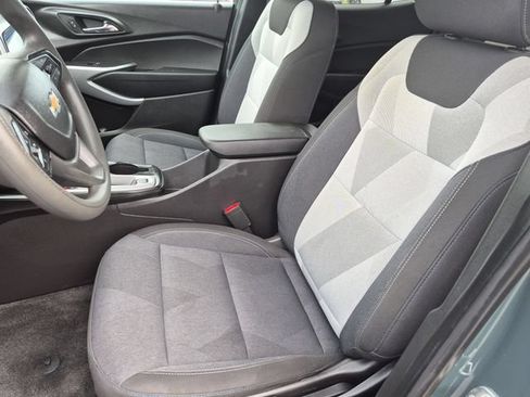 Used 2025 Chevrolet Trax LS FWD image 15
