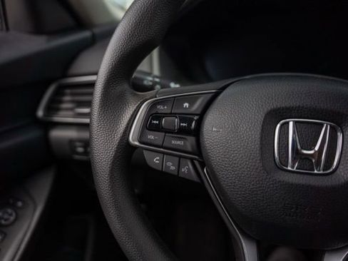 Used 2018 Honda Accord LX image 15