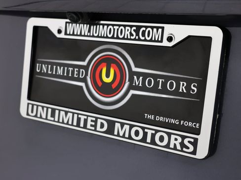 Used 2023 Tesla Model Y Long Range image 18