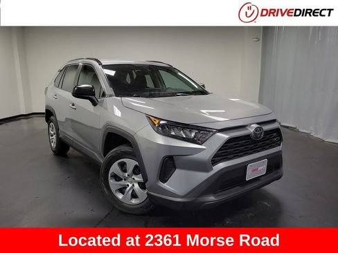 Used 2020 Toyota RAV4 LE image 1