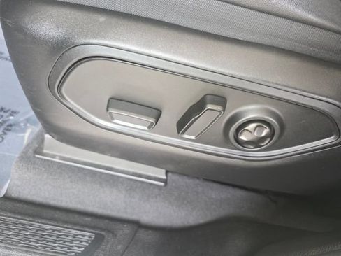 Used 2023 Jeep Grand Cherokee L Laredo AWD/4WD image 26