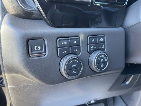 Used 2024 Chevrolet Silverado 1500 LT Trail Boss w/ Convenience Package II image 17