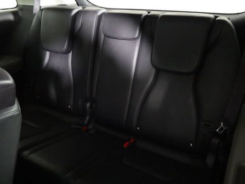 Used 2025 Kia Carnival FWD image 17