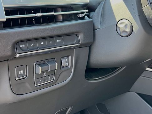 New 2025 Cadillac Escalade Premium Luxury image 9