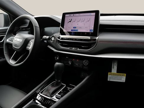 New 2026 Jeep Compass Trailhawk w/ Sun, Sound & Navigation Group AWD/4WD image 19