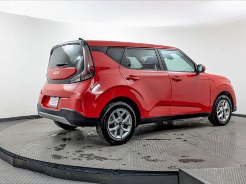 Used 2024 Kia Soul LX w/ Option Group 015 image 8