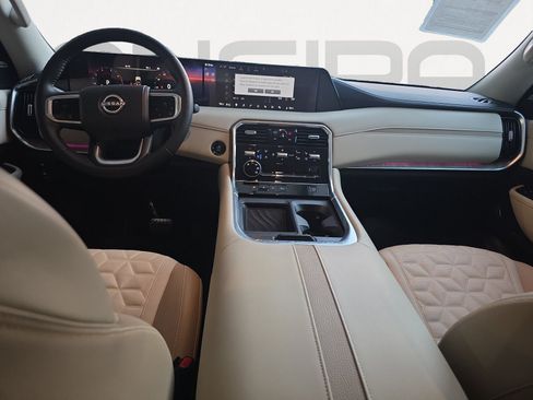 Used 2025 Nissan Armada Platinum w/ Convenience Package RWD image 2