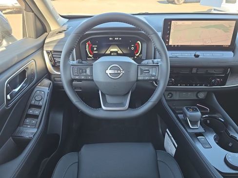 New 2026 Nissan Rogue Platinum AWD/4WD image 17