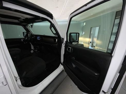 Used 2020 Jeep Wrangler Unlimited Sport S AWD/4WD image 23