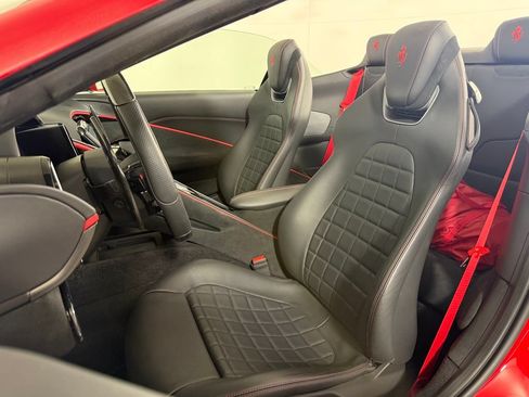 Used 2024 Ferrari Roma Spider RWD image 6