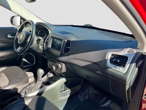 Used 2021 Jeep Compass Latitude w/ Convenience Group image 28