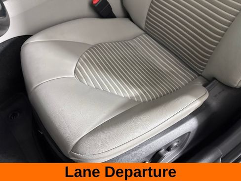 Used 2022 Toyota Camry SE w/ Convenience Package FWD image 12