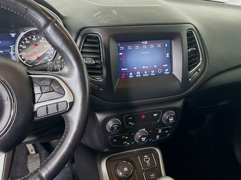 Used 2019 Jeep Compass Sport w/ Cold Weather Group image 18