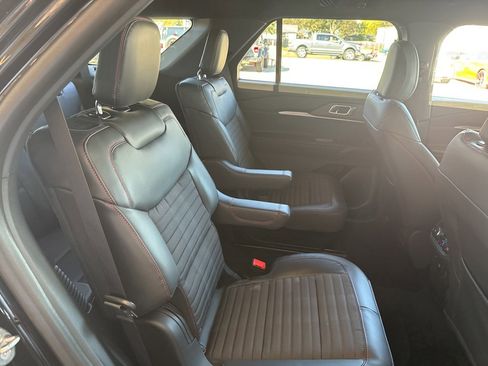 New 2026 Ford Explorer ST-Line w/ ST-Line Street Pack image 24