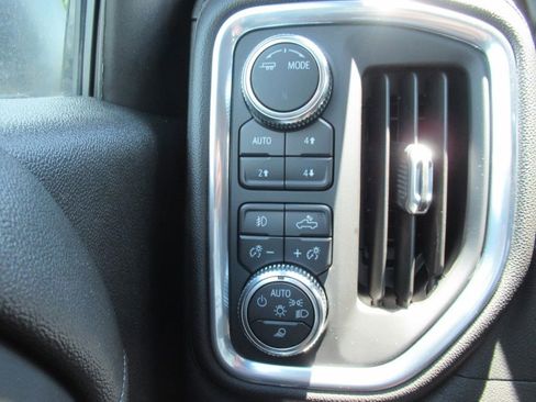 Used 2021 GMC Sierra 1500 SLT w/ SLT Premium Package AWD/4WD image 24