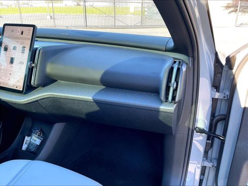 New 2025 Volvo EX30 Ultra w/ Protection Package Premier image 28