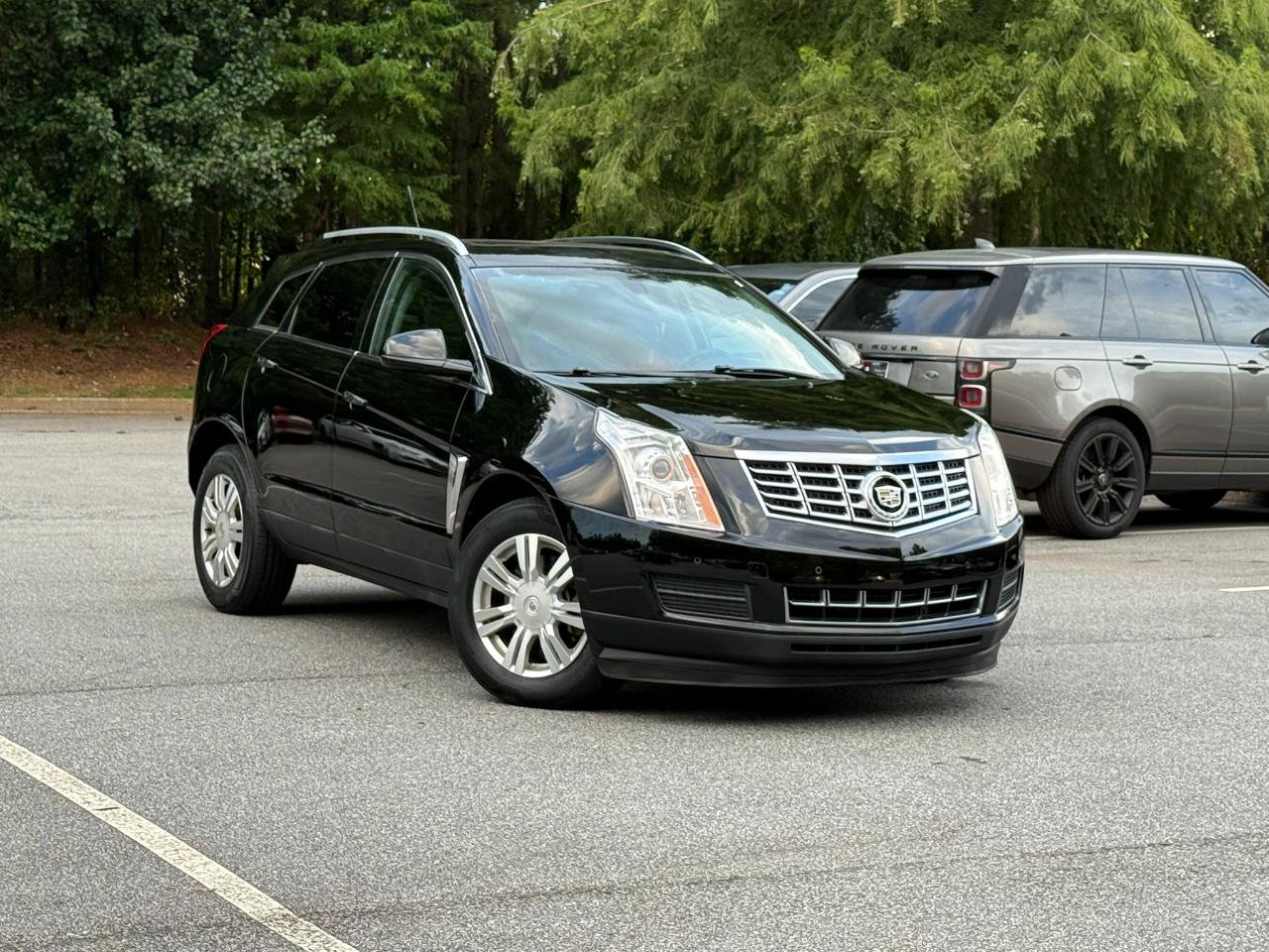 Used 2016 Cadillac SRX Luxury FWD image 3
