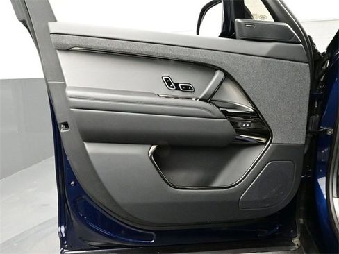 Used 2023 Land Rover Range Rover Sport SE Dynamic image 7