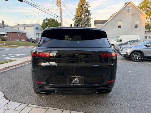 Used 2024 Land Rover Range Rover Sport Autobiography image 6