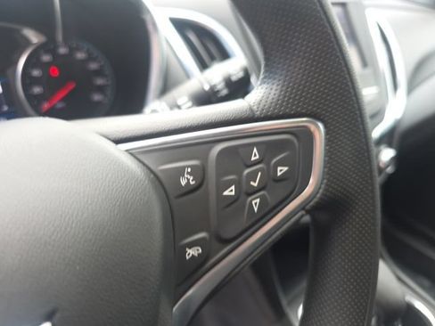 Used 2023 Chevrolet Equinox LT AWD/4WD image 18