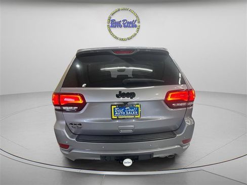 Used 2021 Jeep Grand Cherokee Laredo X AWD/4WD image 5