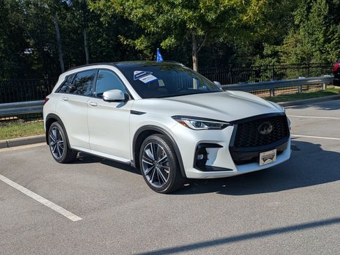 Used 2025 INFINITI QX50 Sport AWD/4WD image 2