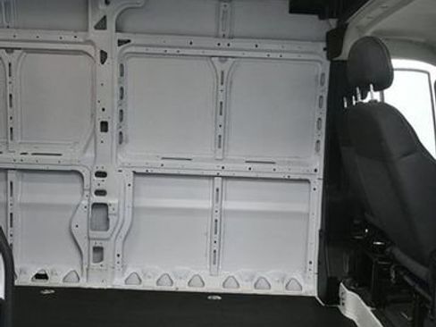 Used 2025 RAM ProMaster 2500 w/ Convenience Group image 11