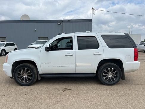 Used 2009 GMC Yukon SLT AWD/4WD image 2