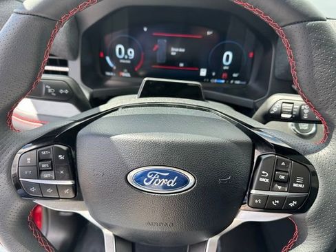 Used 2025 Ford Explorer ST-Line w/ Premium Package AWD/4WD image 33