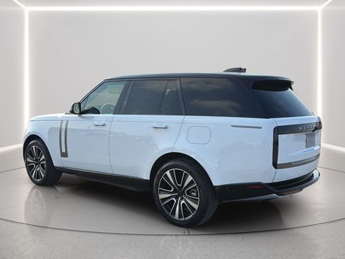 Used 2026 Land Rover Range Rover SE AWD/4WD image 14