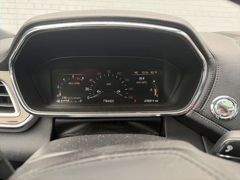 Used 2019 Lincoln Continental Select w/ Continental Climate Package AWD/4WD image 8