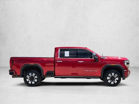 Used 2024 GMC Sierra 2500 Denali w/ Denali Reserve Package AWD/4WD image 4
