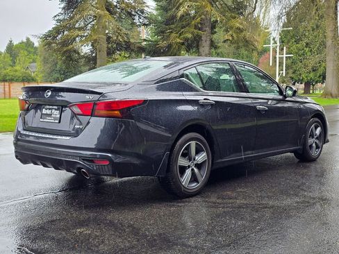 Used 2020 Nissan Altima 2.5 SV image 6