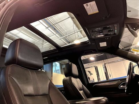Used 2022 Chevrolet Tahoe RST w/ Luxury Package AWD/4WD image 23