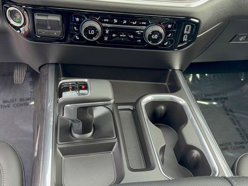 Used 2025 Chevrolet Silverado 1500 LTZ w/ LTZ Premium Package AWD/4WD image 23