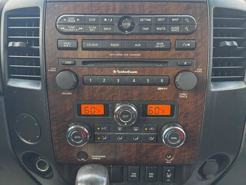 Used 2011 Nissan Titan SL w/ SL Technology Pkg image 23