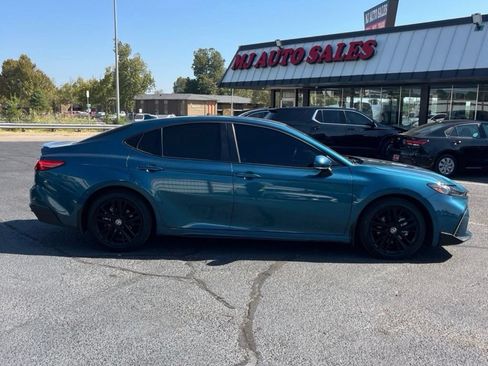 Used 2026 Toyota Camry SE w/ Convenience Package FWD image 8