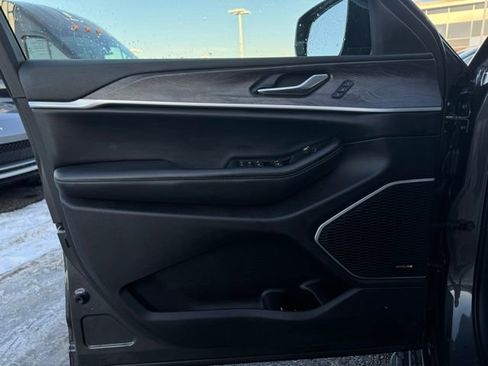 Certified 2022 Jeep Grand Cherokee Limited image 14