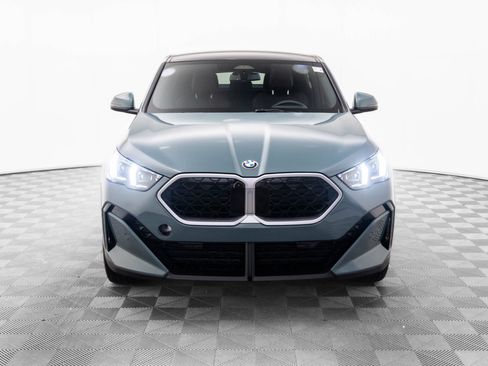 Certified 2025 BMW X2 xDrive28i image 8