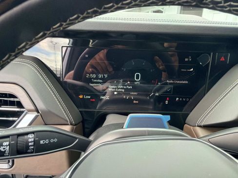New 2026 GMC Yukon Denali Ultimate AWD/4WD image 28