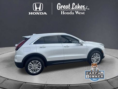 Used 2024 Cadillac XT4 Luxury w/ Cold Weather Package AWD/4WD image 8