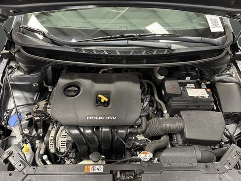 Certified 2017 Kia Forte S image 31