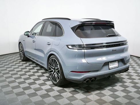 New 2026 Porsche Cayenne Turbo AWD/4WD image 3