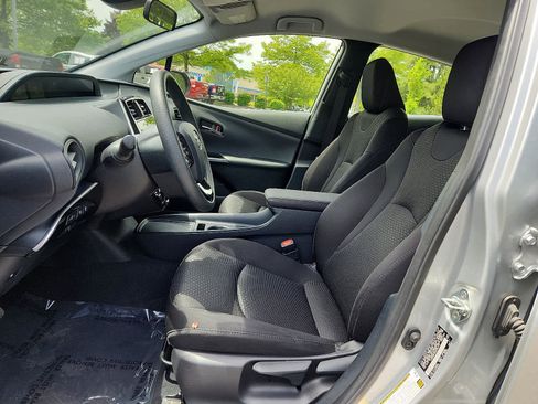 Certified 2022 Toyota Prius LE image 15