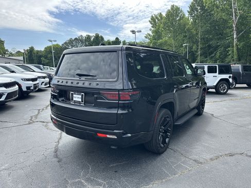 Used 2025 Jeep Wagoneer Series II w/ Premium Group I RWD image 9