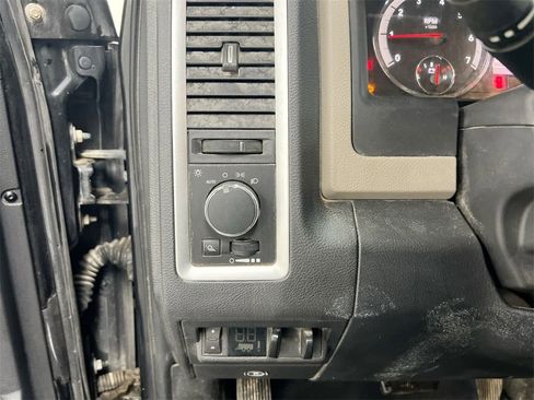 Used 2011 RAM 2500 SLT w/ Protection Group image 16