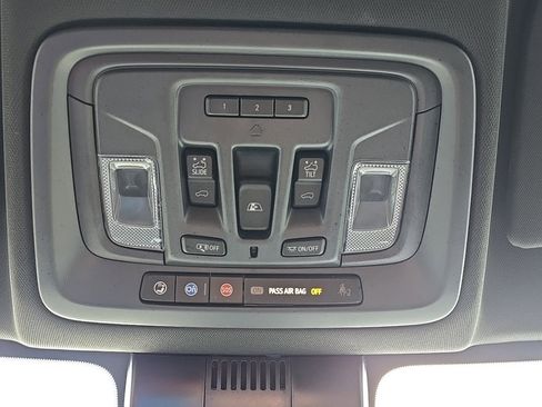 Used 2024 Chevrolet Silverado 1500 High Country image 26