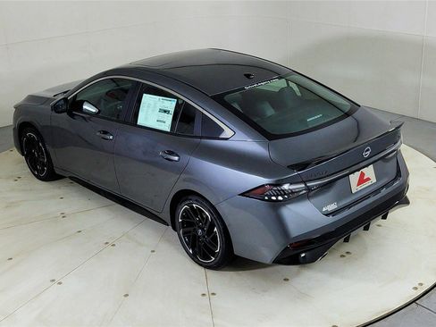 New 2026 Nissan Sentra SR w/ SR Premium Package image 20