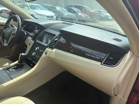 Used 2016 Ford Taurus Limited FWD image 22